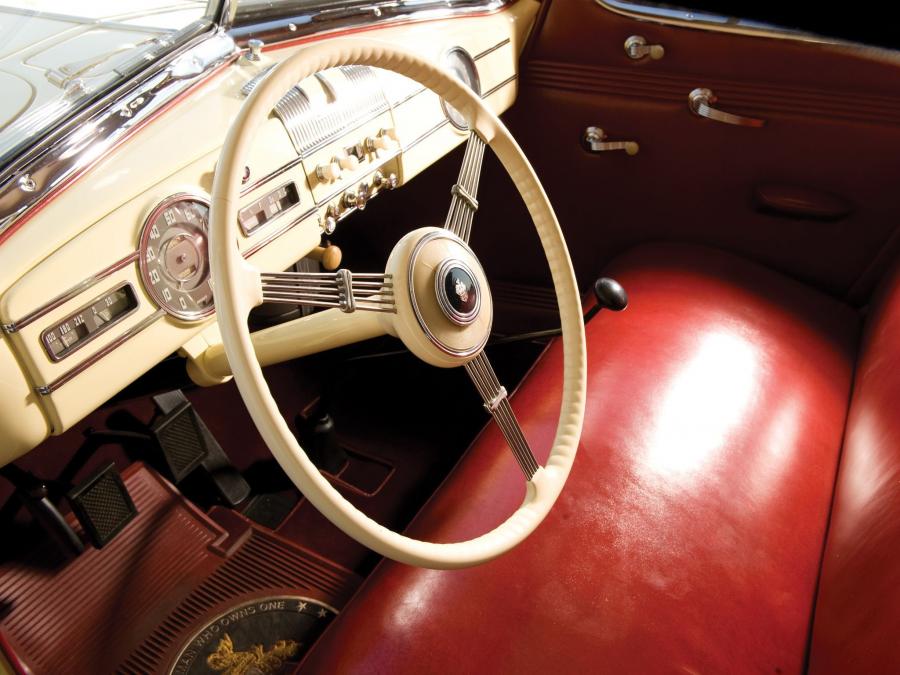  Packard Eight Convertible Sedan 1938 года  (фото 7 из 7)